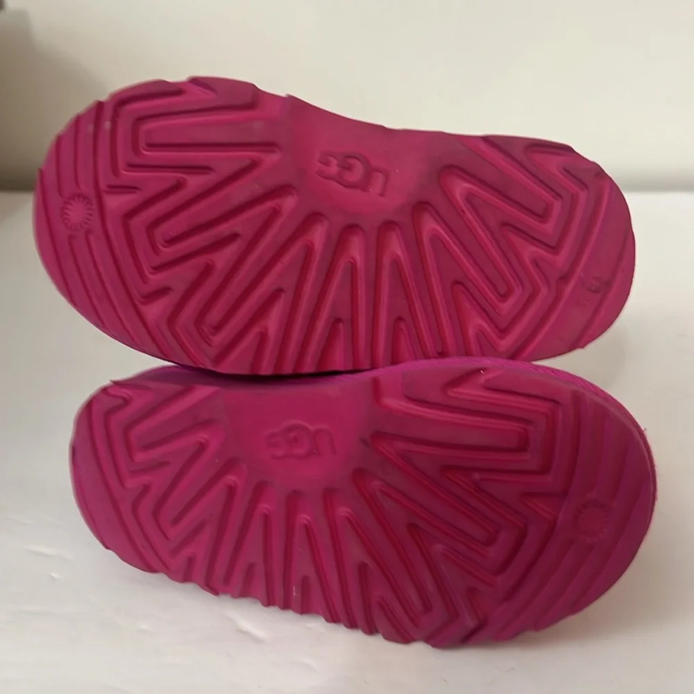 UGG Kids Fuchsia Boots sz 9